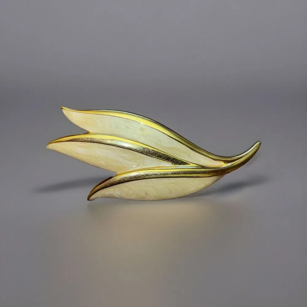 Vintage Napier Brooch Pin Leaf Leaves Yellow Enamel & Gold Tone Metal 2.75”